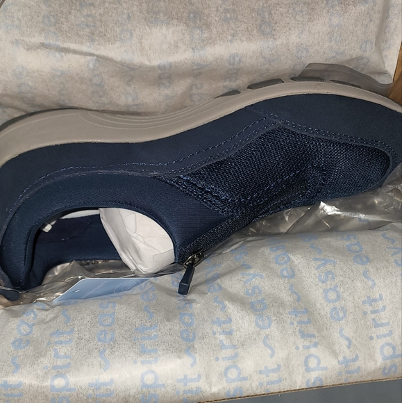 EASY SPIRIT NWT WOMENS CAVE SNEAKER - Picture 10 of 10